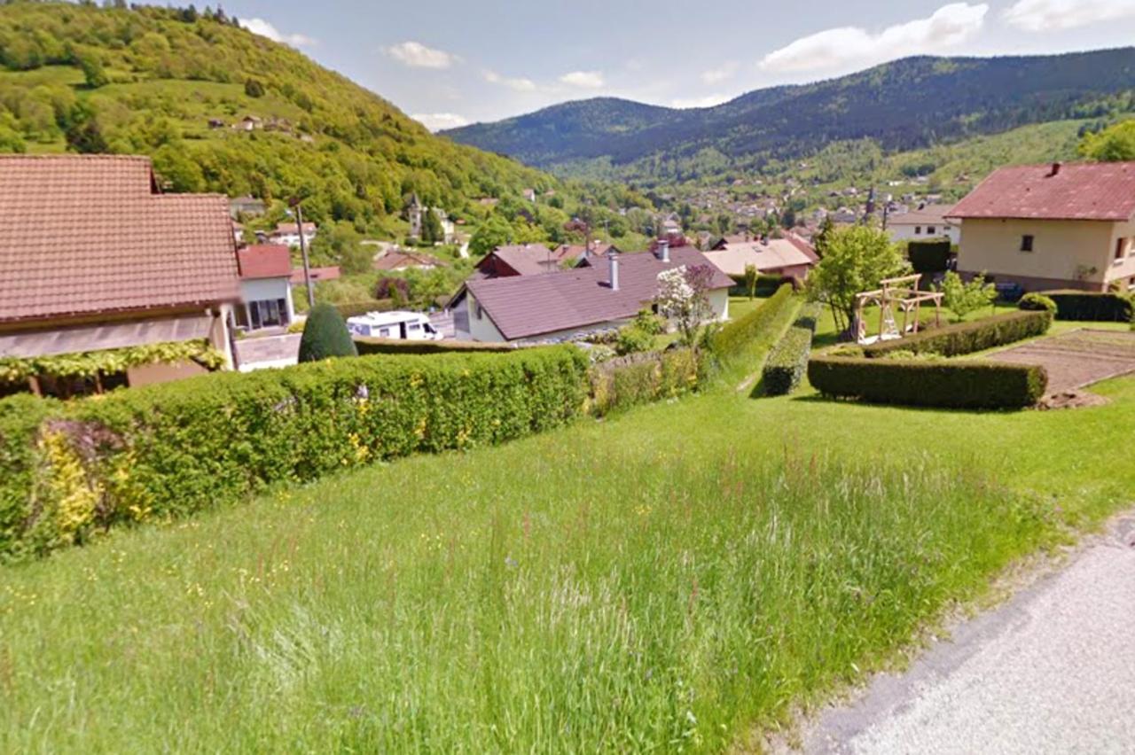 Appartement Cosy A Cornimont 30 M² Avec Terrasse Et Vue Montagne Luaran gambar