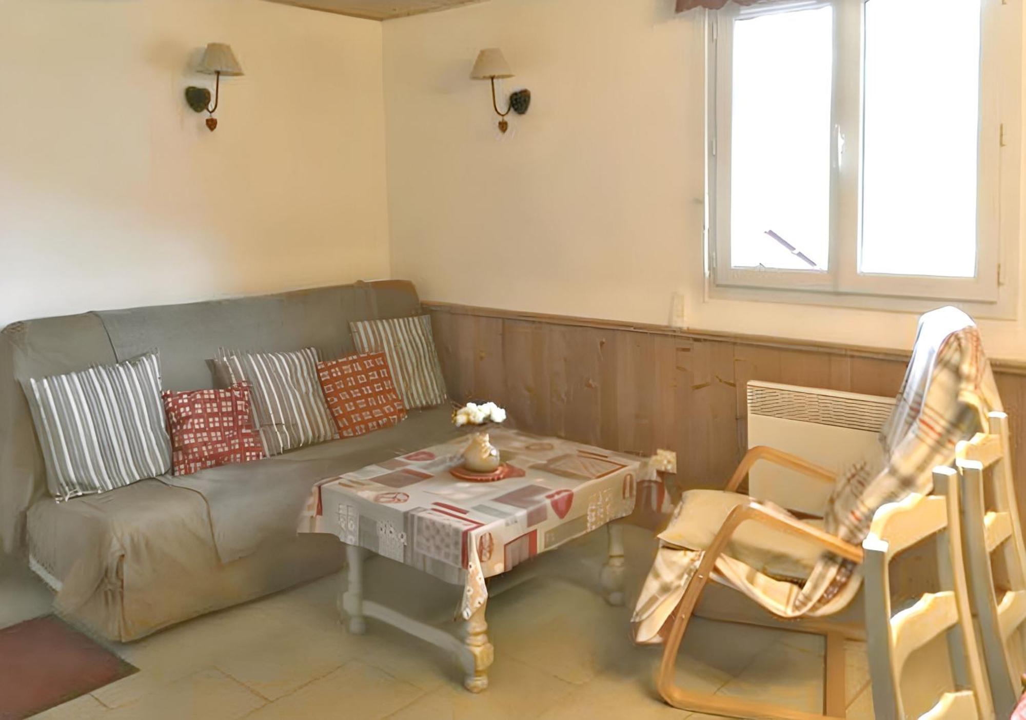 Appartement Cosy A Cornimont 30 M² Avec Terrasse Et Vue Montagne Luaran gambar